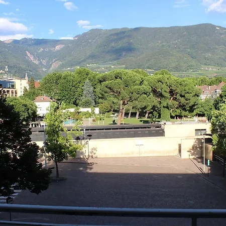 Garni Domus Mea 호텔 2*
